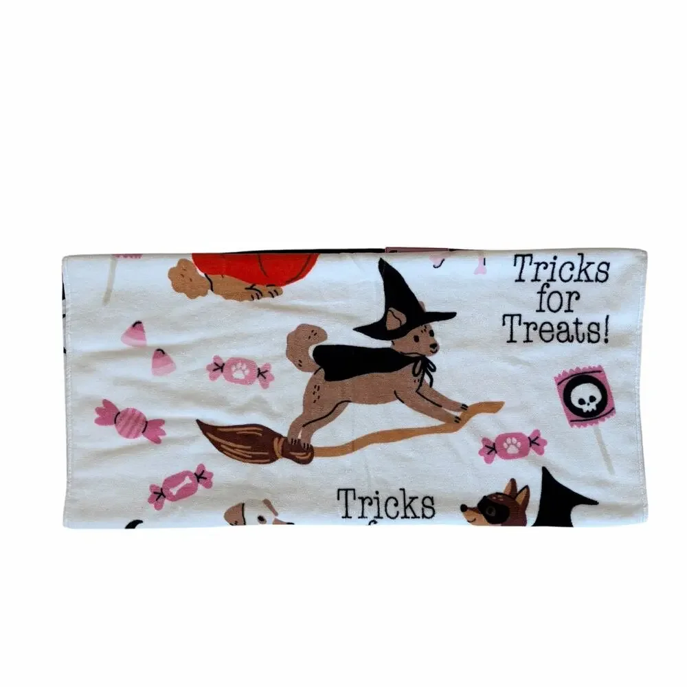 4pc Kassafina Halloween Dogs in Costumes Towel Set -2 Hand 2 Bath 100% Cotton